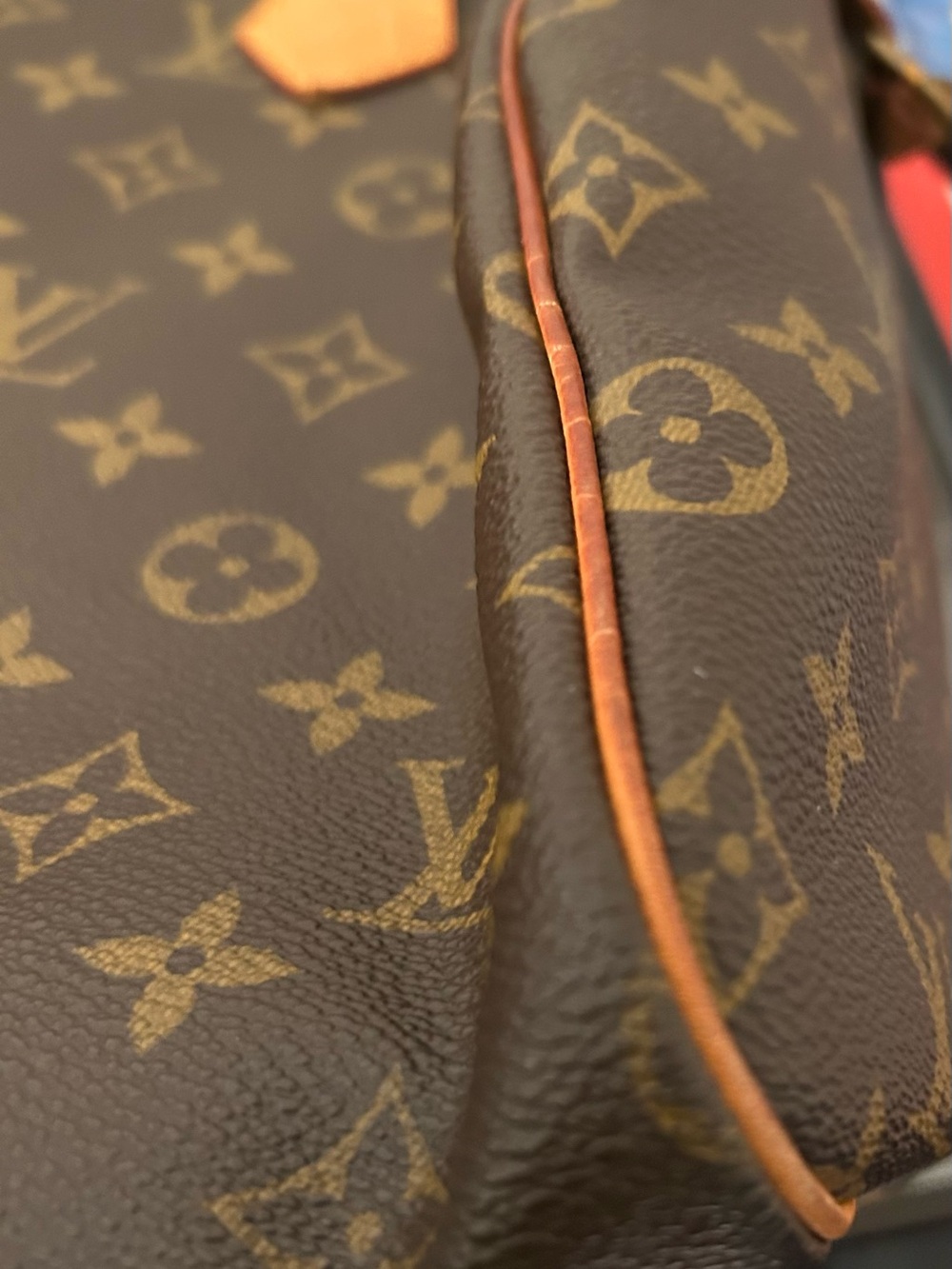 Authentic Louis Vuitton Speedy 30 in Monogram canvas - Picture 15 of 15